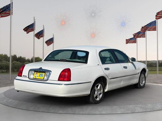 2001 Lincoln Town Car Cartier