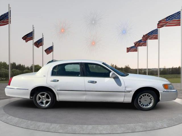 2001 Lincoln Town Car Cartier