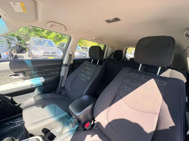 2012 Kia Soul +