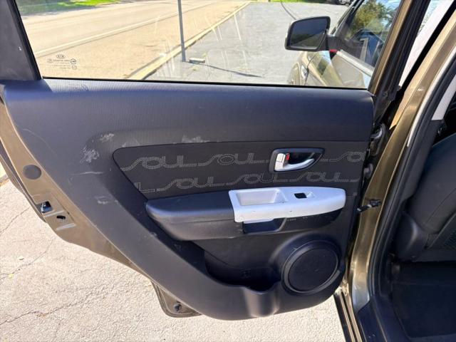 2012 Kia Soul +