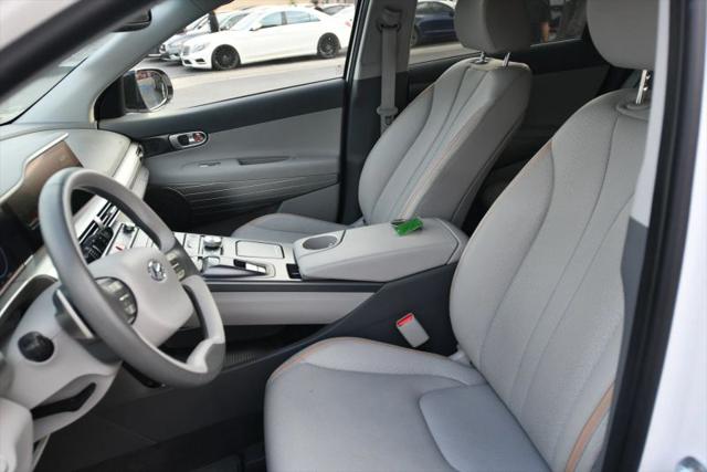 2022 Hyundai NEXO Blue