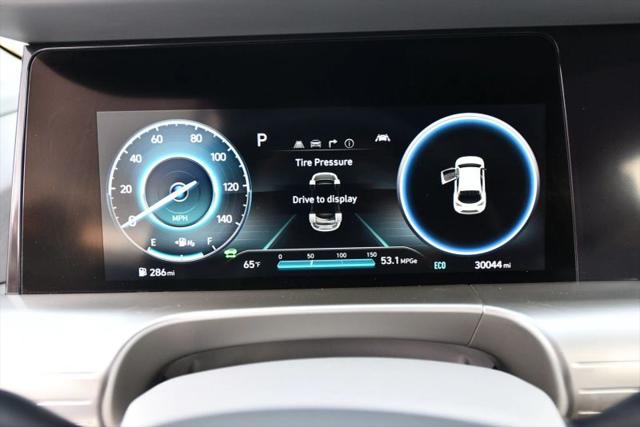 2022 Hyundai NEXO Blue