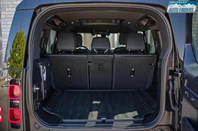 2022 Land Rover Defender 110 X-Dynamic SE