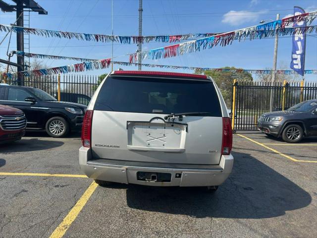 2007 Cadillac Escalade ESV Standard