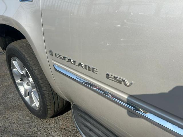 2007 Cadillac Escalade ESV Standard