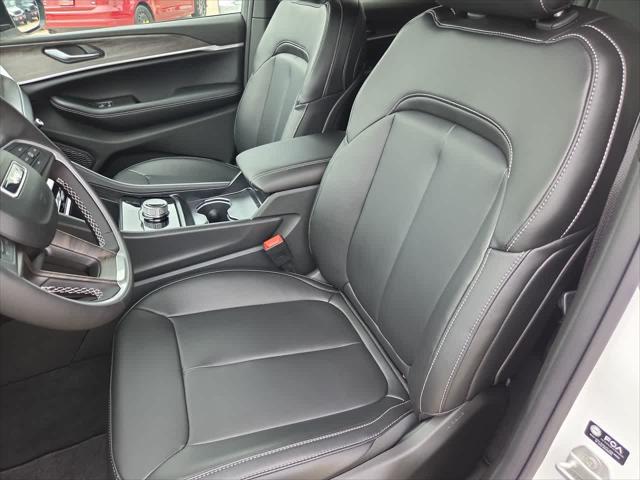 2026 Jeep Grand Cherokee Limited 4x2