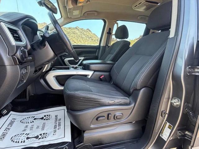 2017 Nissan Titan SV