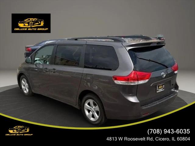 2013 Toyota Sienna LE V6 8 Passenger