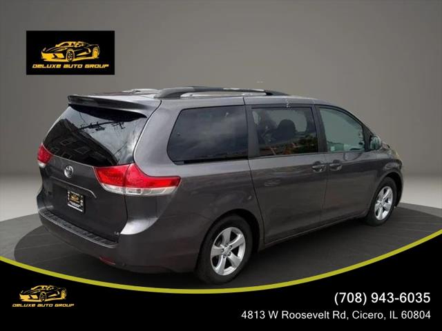 2013 Toyota Sienna LE V6 8 Passenger