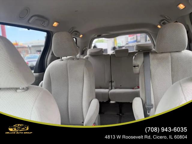 2013 Toyota Sienna LE V6 8 Passenger