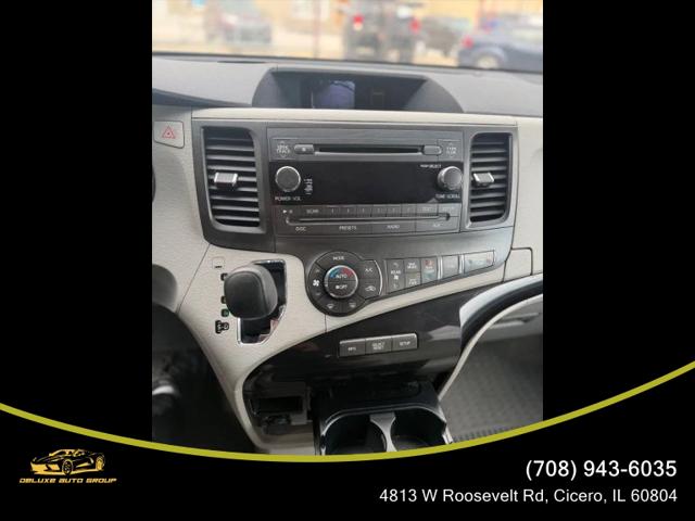 2013 Toyota Sienna LE V6 8 Passenger