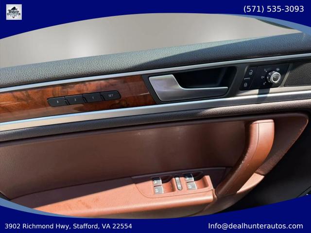 2013 Volkswagen Touareg VR6 Lux