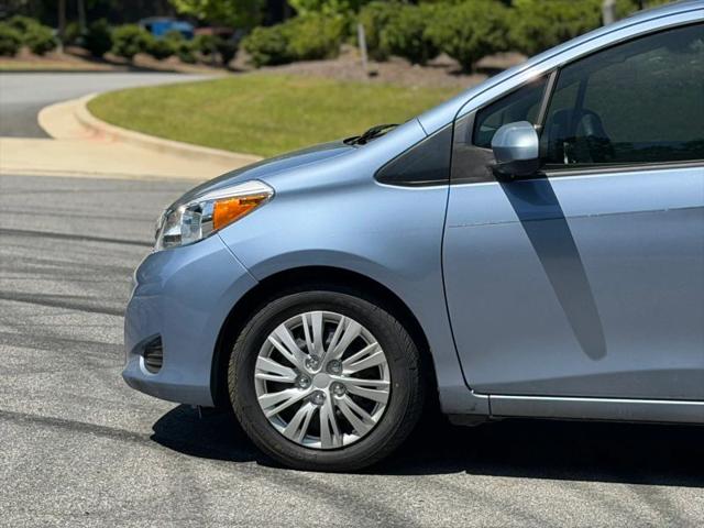 2012 Toyota Yaris LE