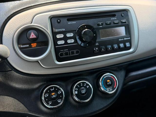 2012 Toyota Yaris LE