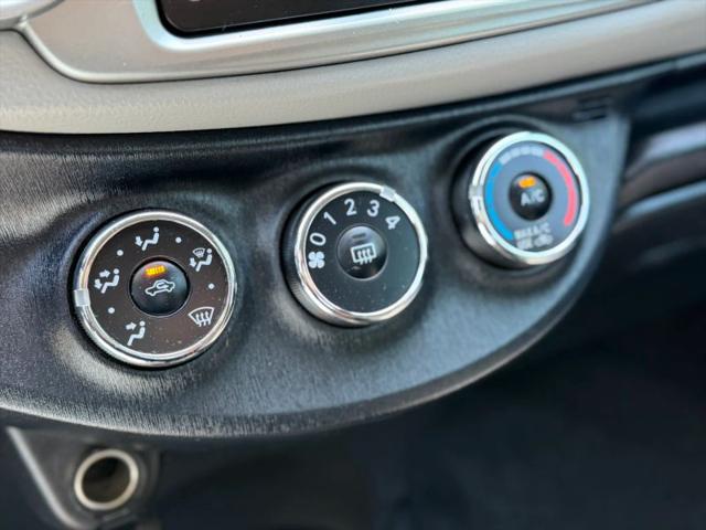 2012 Toyota Yaris LE