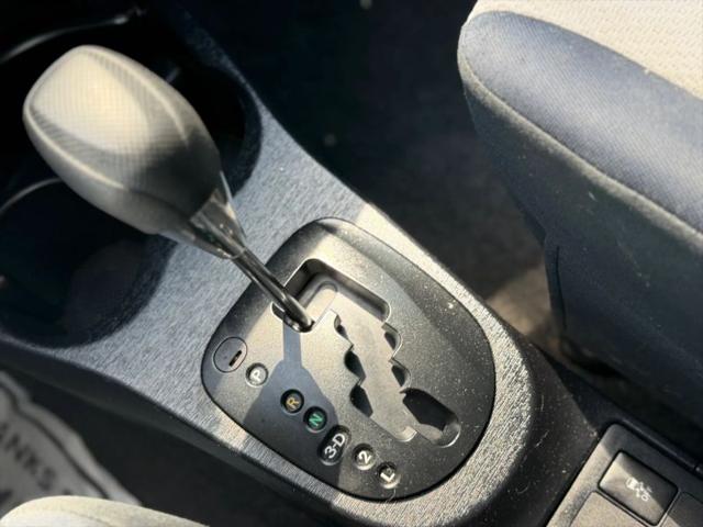 2012 Toyota Yaris LE