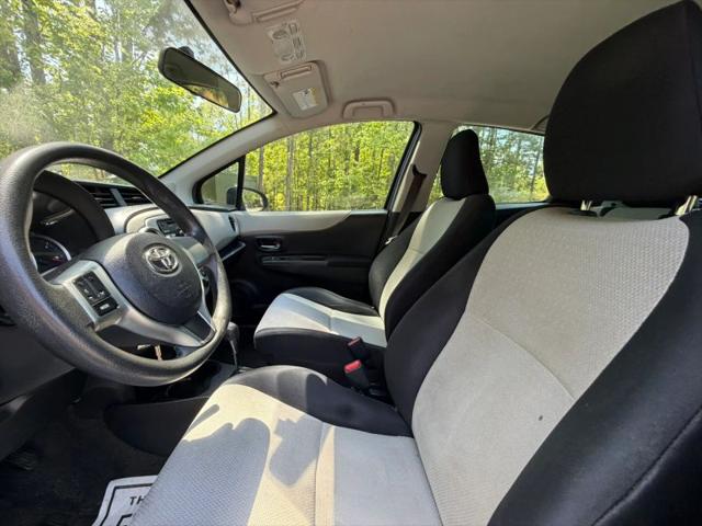 2012 Toyota Yaris LE