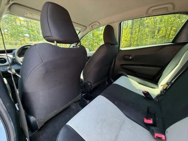 2012 Toyota Yaris LE