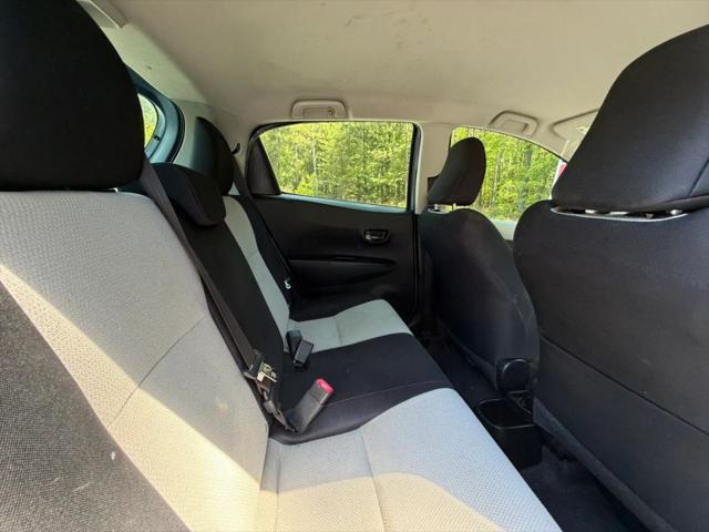 2012 Toyota Yaris LE