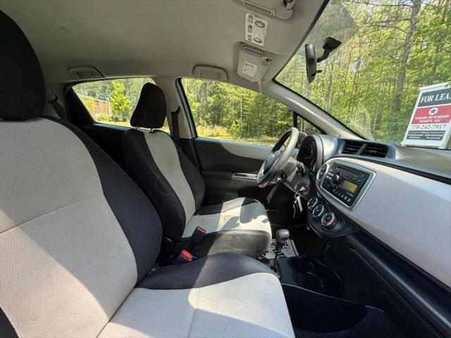 2012 Toyota Yaris LE