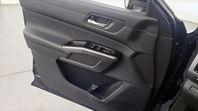 2024 Nissan Pathfinder SL 4WD