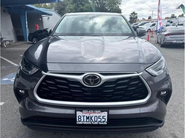 2021 Toyota Highlander LE