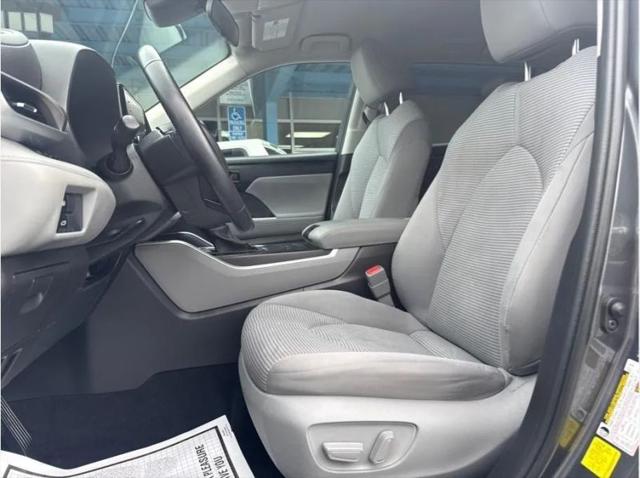 2021 Toyota Highlander LE