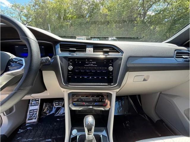 2022 Volkswagen Tiguan 2.0T SE R-Line Black
