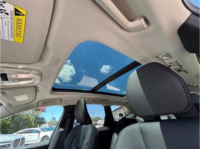 2023 Volvo XC60 Recharge T8 Plus Bright Theme