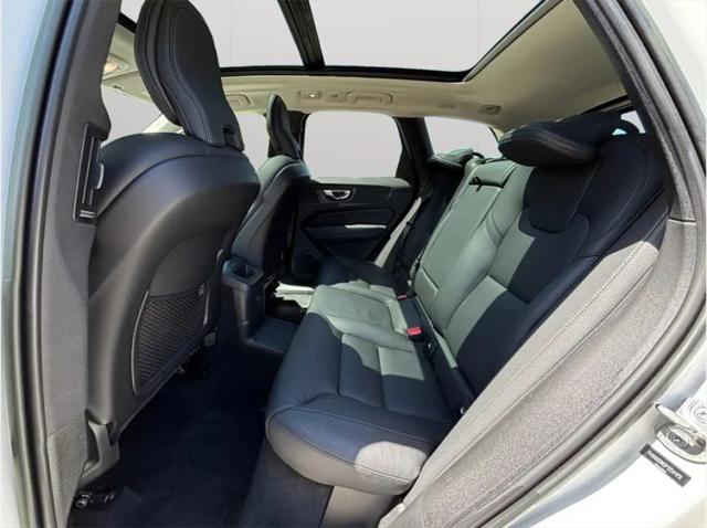 2023 Volvo XC60 Recharge T8 Plus Bright Theme