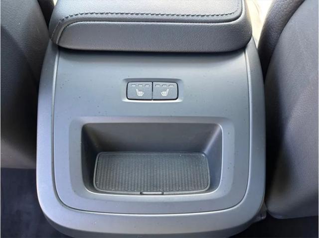 2023 Volvo XC60 Recharge T8 Plus Bright Theme