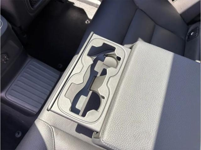 2023 Volvo XC60 Recharge T8 Plus Bright Theme