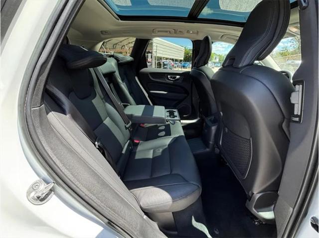 2023 Volvo XC60 Recharge T8 Plus Bright Theme