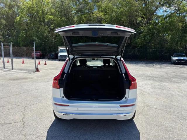2023 Volvo XC60 Recharge T8 Plus Bright Theme