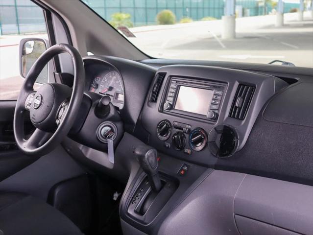 2017 Nissan NV200 SV