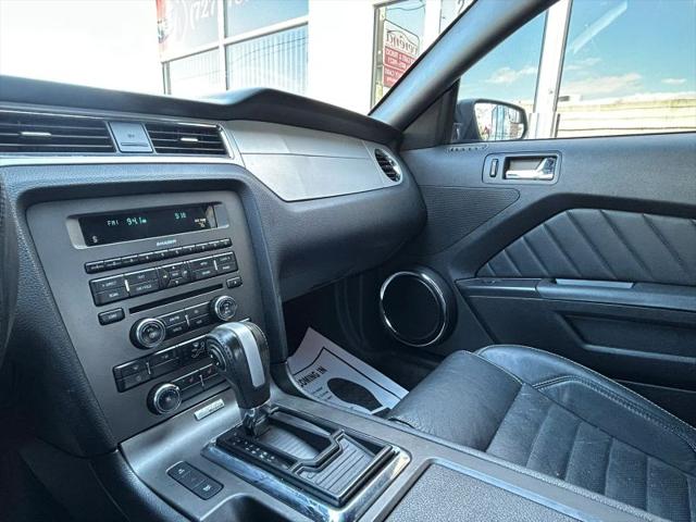 2013 Ford Mustang V6 Premium
