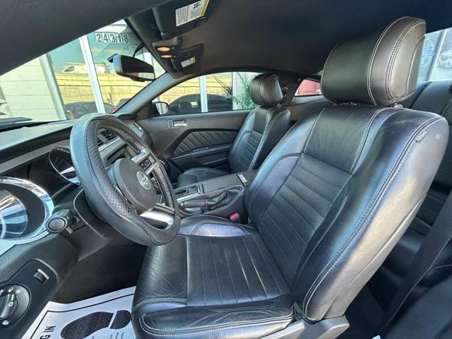 2013 Ford Mustang V6 Premium
