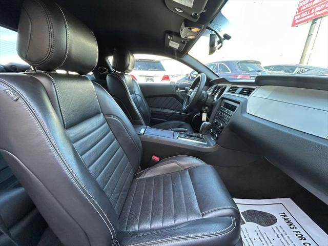 2013 Ford Mustang V6 Premium