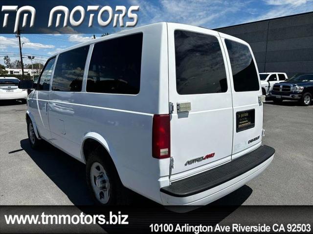 2005 Chevrolet Astro LS
