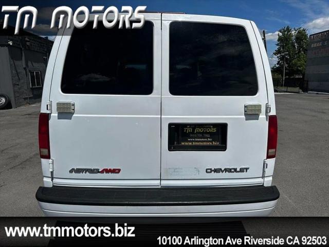 2005 Chevrolet Astro LS