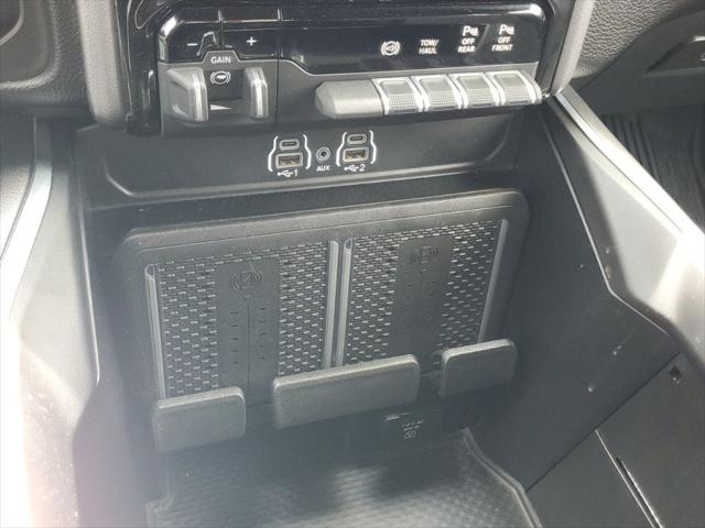 2025 Ram 3500 Big Horn Crew Cab 4x4 8' Box