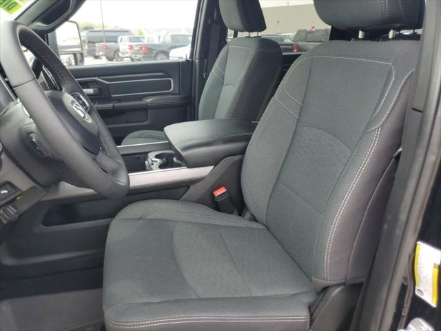 2025 Ram 3500 Big Horn Crew Cab 4x4 8' Box