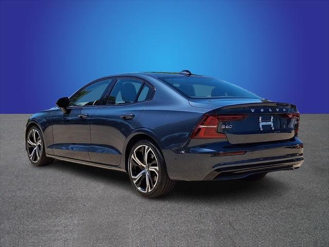 2024 Volvo S60 B5 Plus Dark Theme