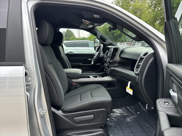 2026 Ram 1500 Express Crew Cab 4x4 5'7" Box