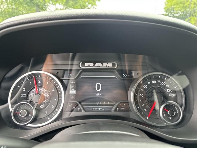 2026 Ram 1500 Express Crew Cab 4x4 5'7" Box
