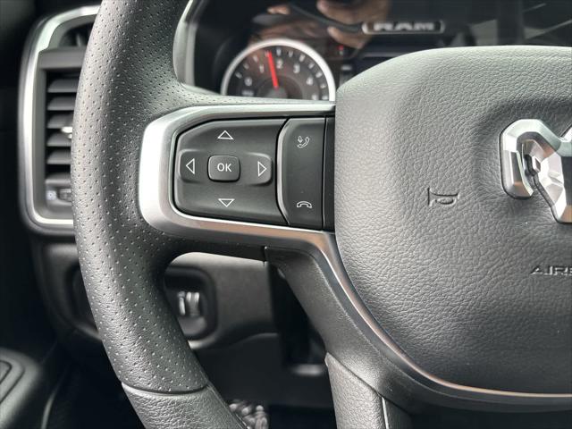 2026 Ram 1500 Express Crew Cab 4x4 5'7" Box