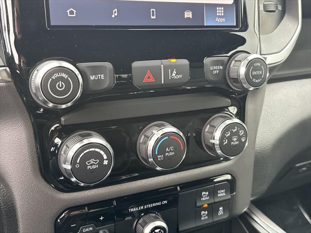 2026 Ram 1500 Express Crew Cab 4x4 5'7" Box