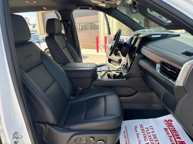 2025 GMC Yukon 4WD Denali