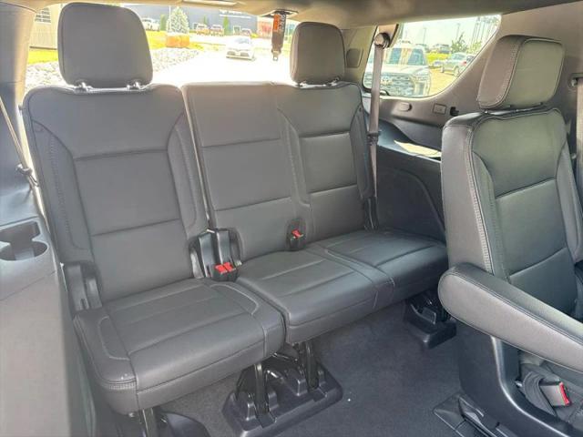 2025 GMC Yukon 4WD Denali