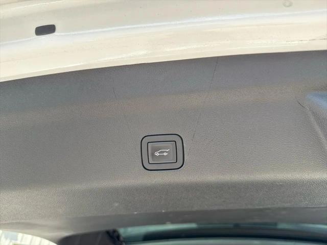 2025 GMC Yukon 4WD Denali